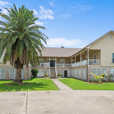 188 Medical Lane, Grand Isle, LA 70358