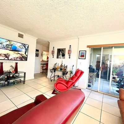 18810 Nw 57th Ave, Hialeah, FL 33015