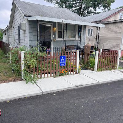 19 Locust St, Keansburg, NJ 07734