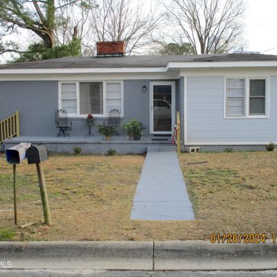 219 W Carter St, Clinton, NC 28328