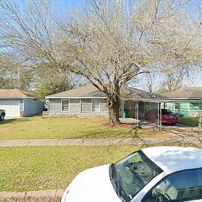 2202 Basket St, Pasadena, TX 77502