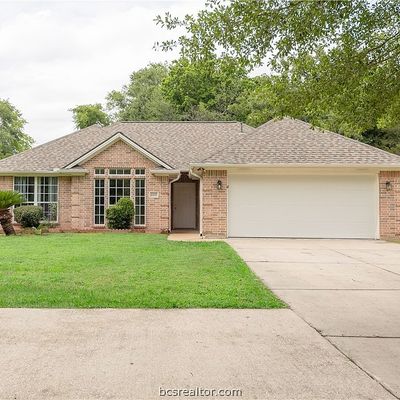 2202 Lobo Drive, Bryan, TX 77808