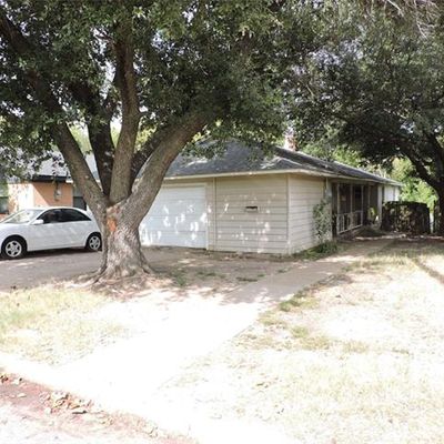 2209 N Crockett St, Sherman, TX 75092