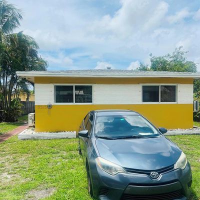 2212 2214 Roosevelt St, Hollywood, FL 33020