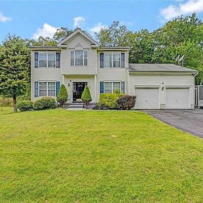 2215 Bedford Cort, Bushkill, PA 18324