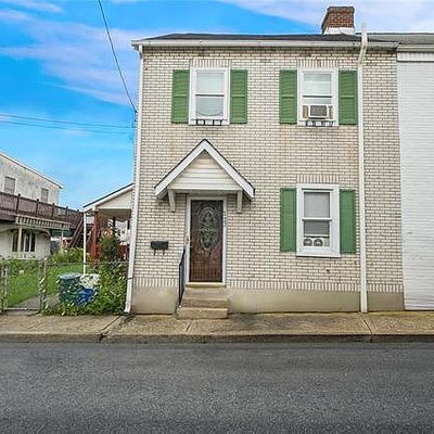 222 Wood St, Catasauqua, PA 18032