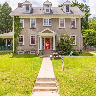 223 E Park Rd, Havertown, PA 19083