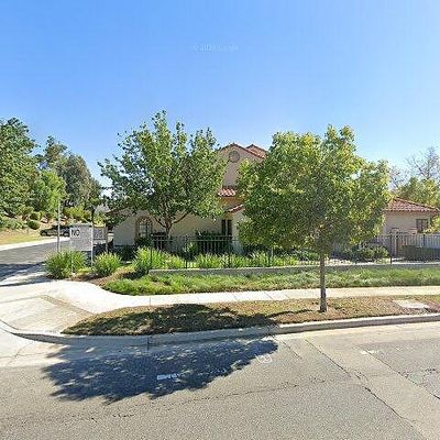 224 Country Club Dr, Simi Valley, CA 93065