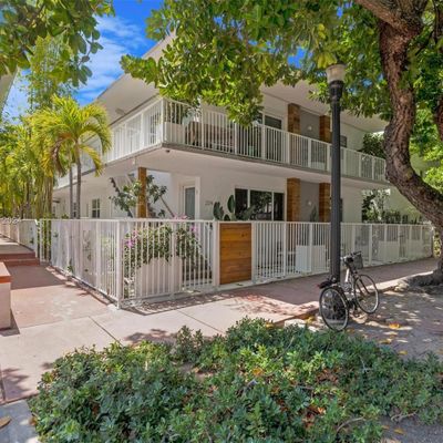 224 Meridian Ave, Miami Beach, FL 33139