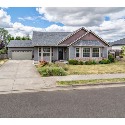 225 Danielle Dr, Winston, OR 97496