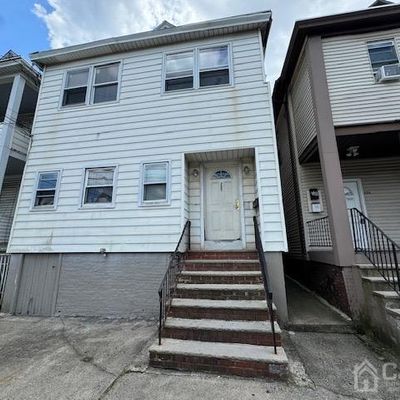 228 Hamilton St, New Brunswick, NJ 08901