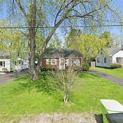 228 Stonefield Rd, Syracuse, NY 13205