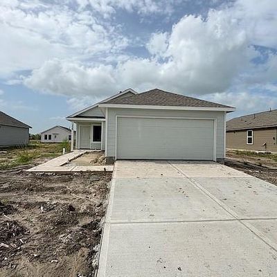 229 Houston Avenue, Angleton, TX 77515