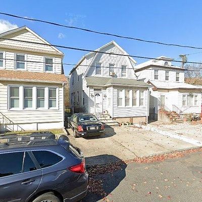 23 Stegman Ct, Jersey City, NJ 07305