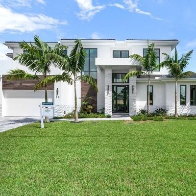 23 Teach Rd, Palm Beach Gardens, FL 33410