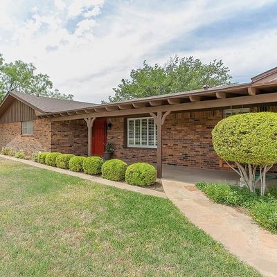 2307 Roberts Dr, Big Spring, TX 79720