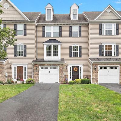 232 Tall Trees Cir, Downingtown, PA 19335