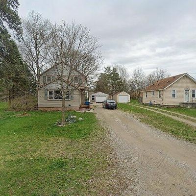 2320 Meadow St, Flushing, MI 48433