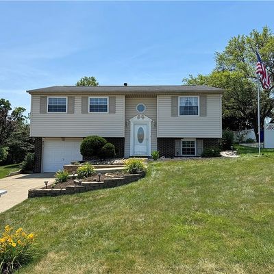 233 Mifflin Hills Dr, West Mifflin, PA 15122