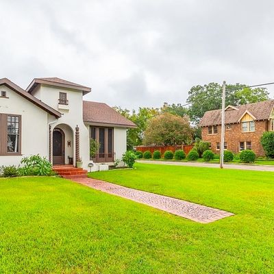 2330 South St, Beaumont, TX 77702