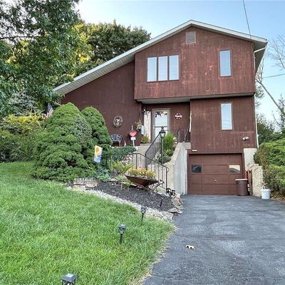 2341 Woodridge Ter, Easton, PA 18045