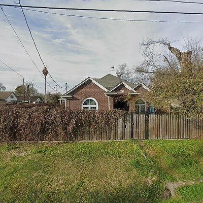 239 Cody St, Houston, TX 77009