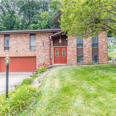 239 Cool Springs Rd, White Oak, PA 15131