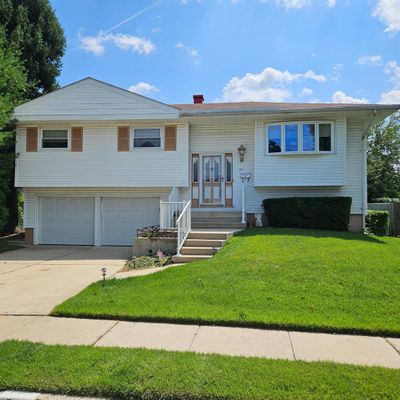 24 Evergreen Ln, Trenton, NJ 08690