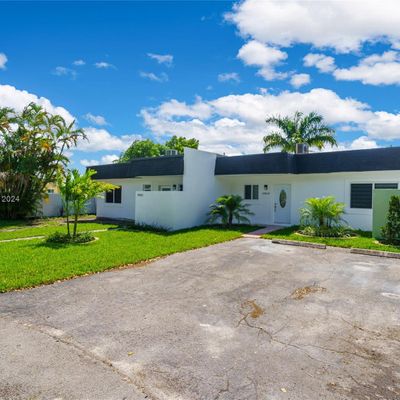 20826 Nw 24 Th Ct, Miami Gardens, FL 33056