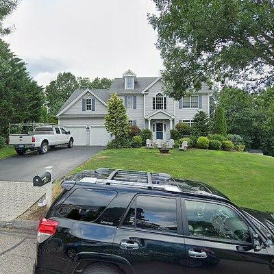 209 Centennial Dr, Milford, CT 06461