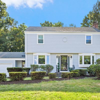 21 Tanglewood Rd, West Hartford, CT 06117