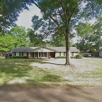 210 Rollingwood Dr, Jackson, MS 39211