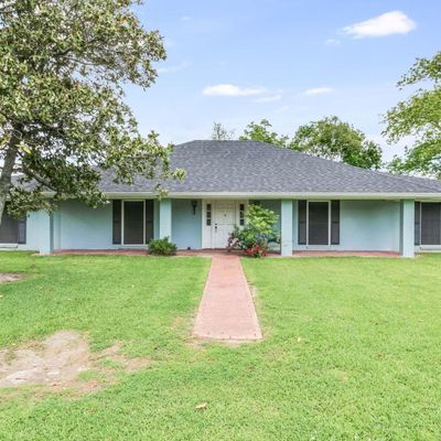 210 W Butler Street, Rayne, LA 70578