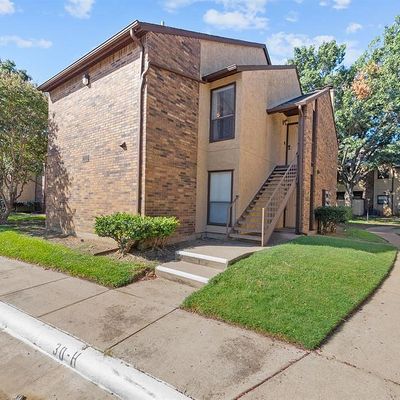 2100 Friendly Drive, Arlington, TX 76011