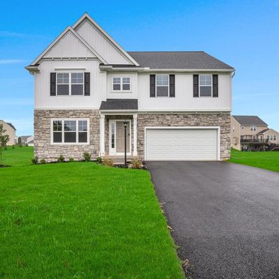 211 Forgedale Drive, Carlisle, PA 17015