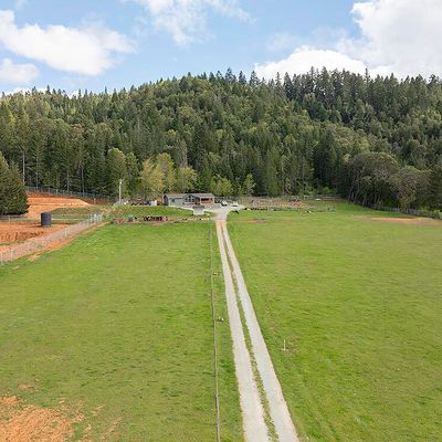 211 N Frontage Rd, Wolf Creek, OR 97497