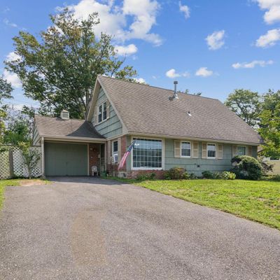 211 Somerset Dr, Willingboro, NJ 08046