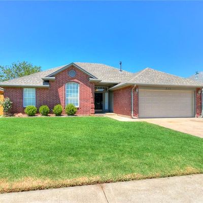 212 Sunrise Dr, Yukon, OK 73099