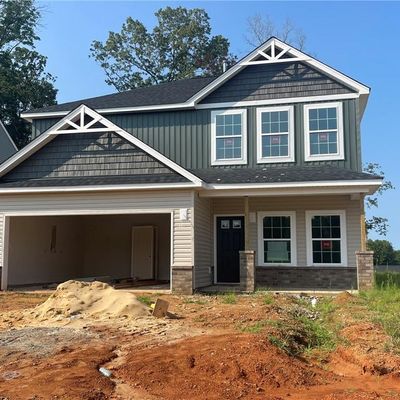 212 Wildwood Lane, Graham, NC 27253