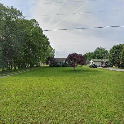 2122 Asbury Rd, Manchester, TN 37355