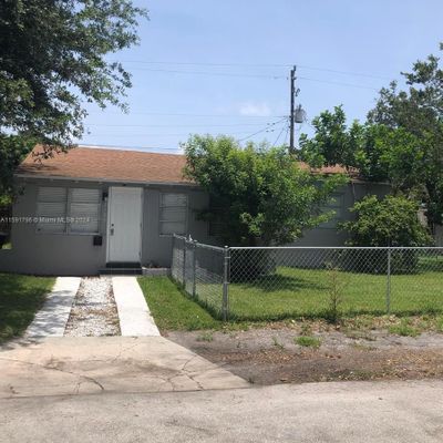 2129 Monroe Ter, Hollywood, FL 33020