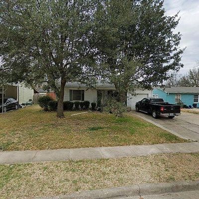 213 Brunswick Ln, Mesquite, TX 75149