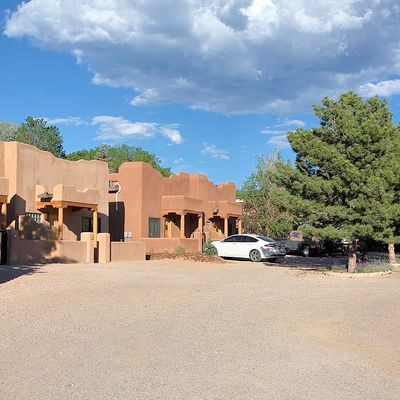 214 Cavalry Road, Taos, NM 87571