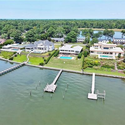 2145 Windward Shore Dr, Virginia Beach, VA 23451