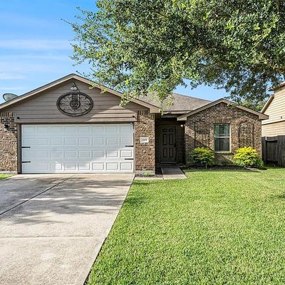 215 Hawks View Dr, La Marque, TX 77568