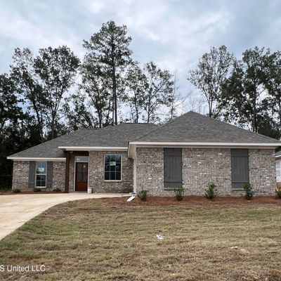 215 Hemingway Circle, Canton, MS 39046