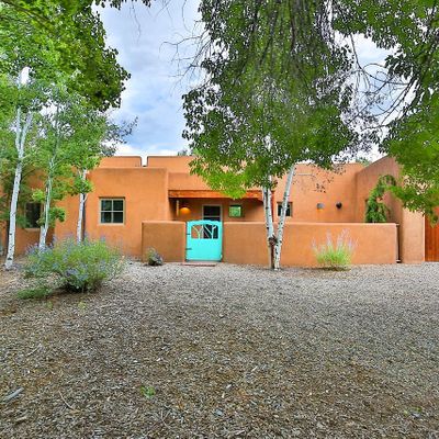 215 Mariposa Place, Taos, NM 87571