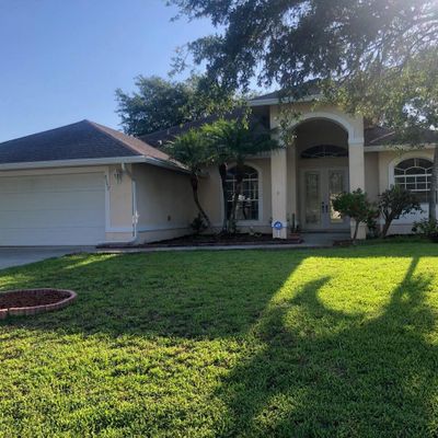 2157 Sw Larchmount Lane, Port St Lucie, FL 34984