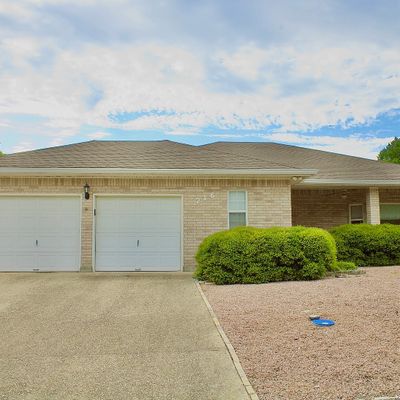 216 Coronado Dr, Kerrville, TX 78028