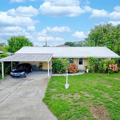 216 Lark Ave, Sebring, FL 33870